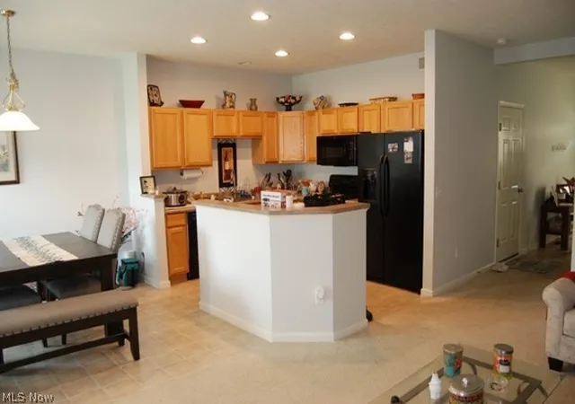 Homes for sale in Berea, OH | 105 Limestone Ct, Berea, OH 44017 | MLS# 5216683