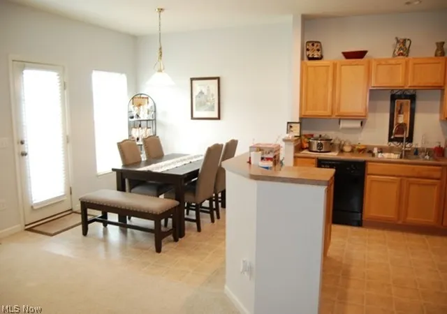 Homes for sale in Berea, OH | 105 Limestone Ct, Berea, OH 44017 | MLS# 5216683