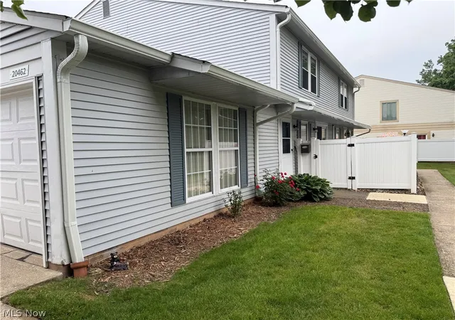 Homes for sale in Middleburg Heights, OH | 20462 Williamsburg Ct, Middleburg Heights, OH 44130 | MLS# 5216567