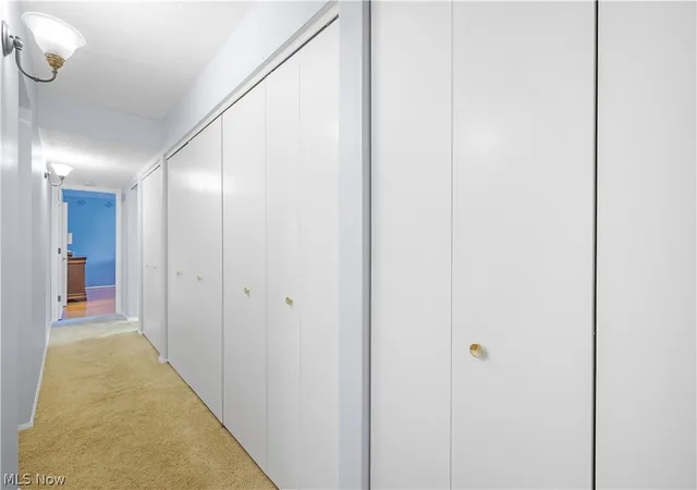 4th image of 186 Court Dr #105, Fairlawn, OH 44333 | MLS# 5214092