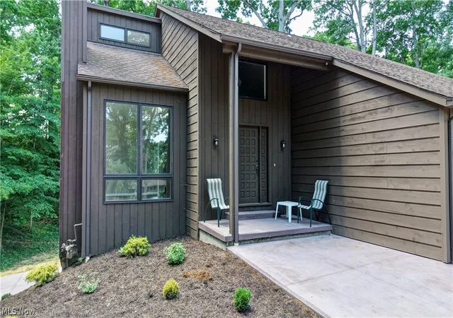 3rd image of 2883 Mara Loma Cir, Wooster, OH 44691 | MLS# 5216675