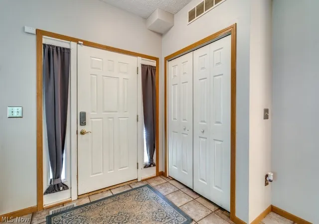 Photo 4 of Single family home for sale at 5209 Orchard Ln, North Ridgeville, OH 44039 | MLS# 5216585 | Listing updated on 2026-07-31
