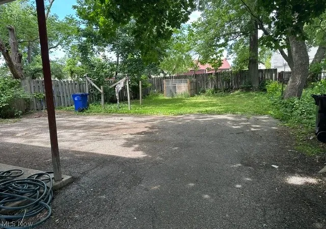 4th image of 14907-14905 Pepper Ave, Cleveland, OH 44110 | MLS# 5216632