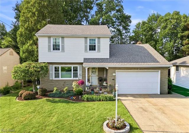 1st image of 934 Larkridge Ave, Youngstown, OH 44512 | MLS# 5215889
