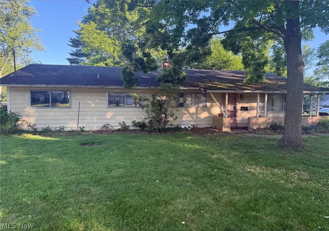 Homes for sale in Salem, OH | 2193 Southeast Blvd, Salem, OH 44460 | MLS# 5216776