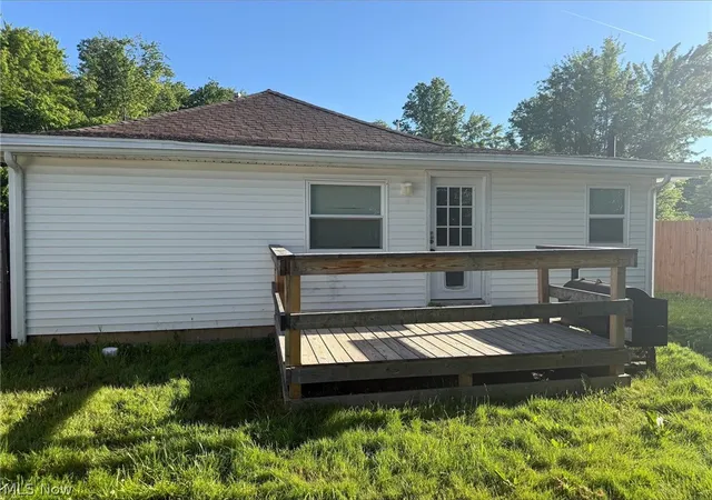 Photo 2 of Sale Pending at 17633 Beach Ln, Lake Milton, OH 44429 | MLS# 5216777 | Listing updated on 2026-07-05