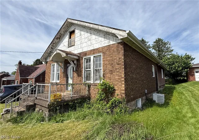 Homes for sale in Weirton, WV | 341 North 10th, Weirton, WV 26062 | MLS# 5216625