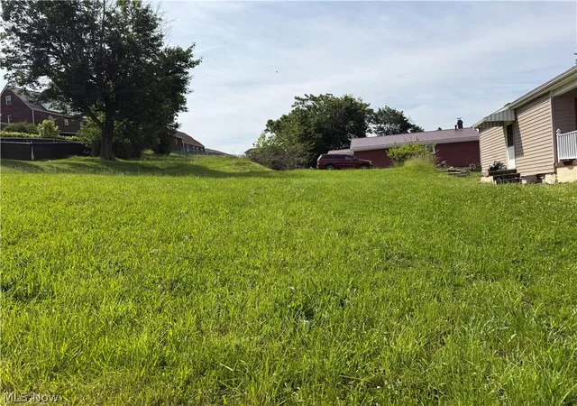 Homes for sale in Weirton, WV | 145 Mahan Rd, Weirton, WV 26062 | MLS# 5216781