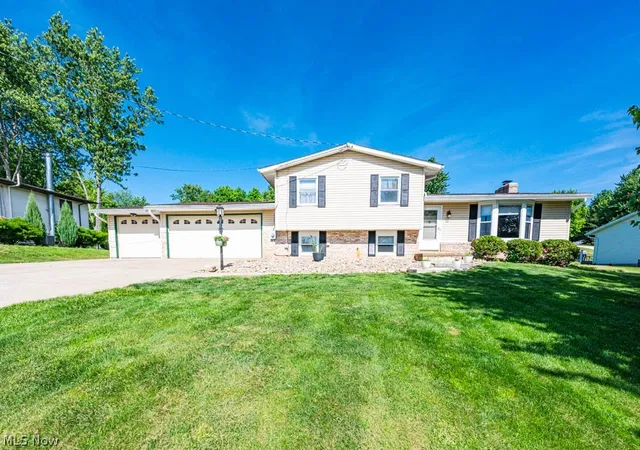 Homes for sale in North Canton, OH | 7308 Lake O Springs Ave Nw, North Canton, OH 44720 | MLS# 5216843