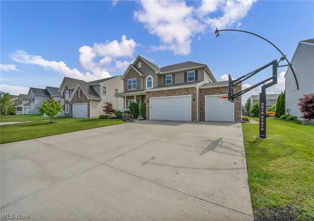 Photo 2 of Single family home for sale at 9087 Ichabod Dr, North Ridgeville, OH 44039 | MLS# 5213253 | Listing updated on 2026-08-28