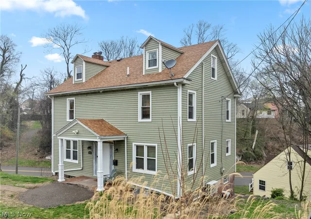 Photo 3 of Single family home for sale at 500 Grandview Ave, Steubenville, OH 43952 | MLS# 5216942 | Listing updated on 2026-08-04