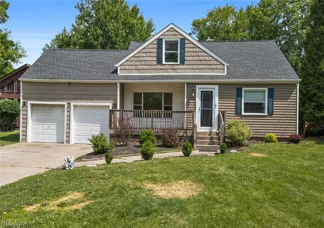 Photo 1 of Single family home for sale at 12958 W Pleasant Valley Rd, Cleveland, OH 44130 | MLS# 5216514 | Listing updated on 2026-07-26