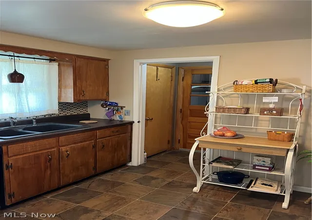 4th image of 205 High St, Dover, OH 44622 | MLS# 5216960