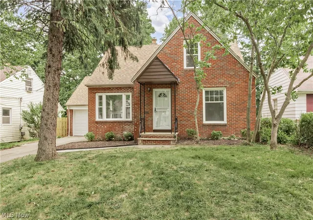 Homes for sale in Maple Heights, OH | 17917 Mccracken Rd, Maple Heights, OH 44137 | MLS# 5216447
