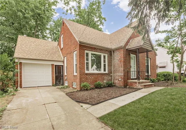Homes for sale in Maple Heights, OH | 17917 Mccracken Rd, Maple Heights, OH 44137 | MLS# 5216447