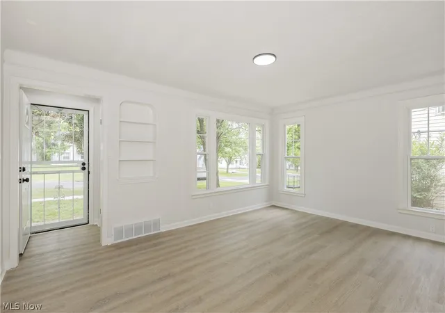 Homes for sale in Maple Heights, OH | 17917 Mccracken Rd, Maple Heights, OH 44137 | MLS# 5216447