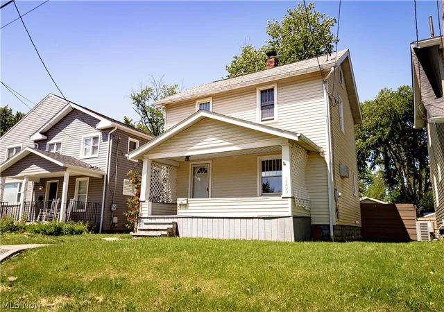 Photo 1 of Single family home for sale at 1209 Roslyn Ave Sw, Canton, OH 44710 | MLS# 5216959 | Listing updated on 2026-08-19