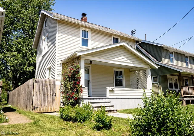 Homes for sale in Canton, OH | 1209 Roslyn Ave Sw, Canton, OH 44710 | MLS# 5216959