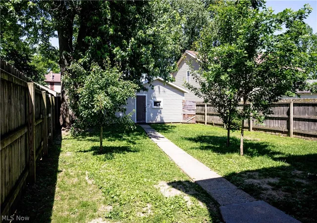 Homes for sale in Canton, OH | 1209 Roslyn Ave Sw, Canton, OH 44710 | MLS# 5216959