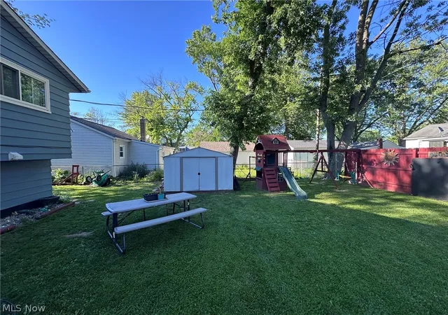 4th image of 693 Hollywood Ave, Sheffield Lake, OH 44054 | MLS# 5217033