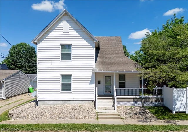 Homes for sale in Massillon, OH | 714 Pike Ave Sw, Massillon, OH 44647 | MLS# 5213695