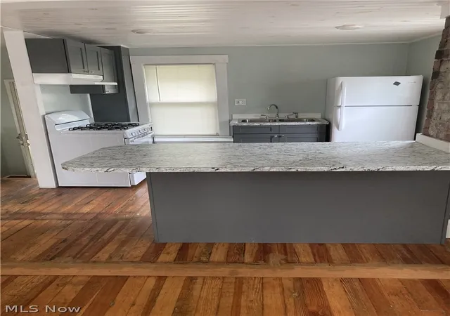 Homes for sale in Canton, OH | 2527 Coventry Blvd Ne, Canton, OH 44705 | MLS# 5215775