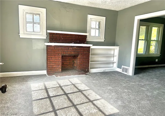 Photo 3 of Single family home for sale at 987 E 131st Street, Cleveland, OH 44108 | MLS# 5217124 | Listing updated on 2026-08-31