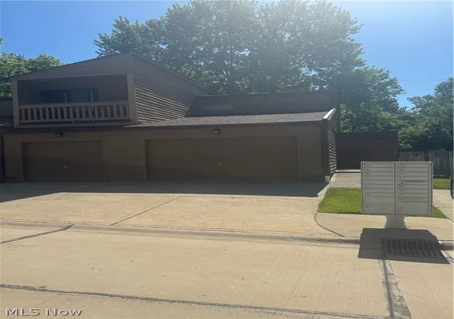 Photo 1 of Sale Pending at 131 Kimrose Ln, Broadview Heights, OH 44147 | MLS# 5217120 | Listing updated on 2026-08-28