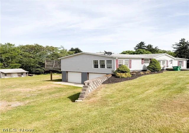 Photo 3 of Sale Pending at 1387 Tope Rd, New Cumberland, WV 26047 | MLS# 5217190 | Listing updated on 2026-08-19