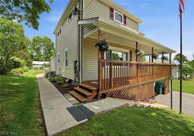 2nd image of 12570 Jackson Dr, Burton, OH 44021 | MLS# 5215508