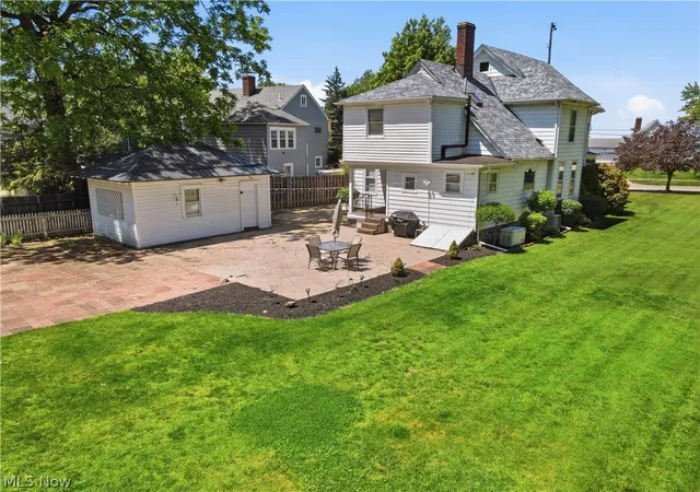 3rd image of 1926 Walnut Blvd, Ashtabula, OH 44004 | MLS# 5216835