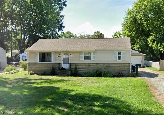 Homes for sale in Eastlake, OH | 34810 Beach Park Ave, Eastlake, OH 44095 | MLS# 5217088