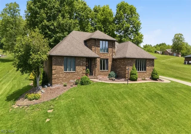 Homes for sale in Belpre, OH | 715 Oxbow Rd, Belpre, OH 45714 | MLS# 5217249