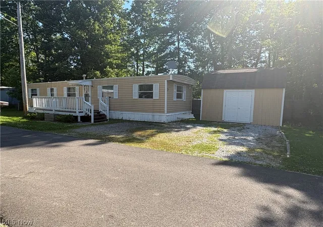 12th image of 6800 Lake Road West #35E, Geneva, OH 44041 | MLS# 5216389