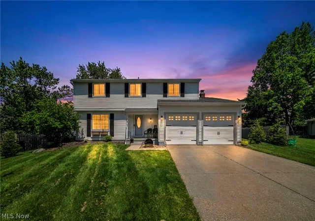2nd image of 817 Glencairn Ln, Brunswick, OH 44212 | MLS# 5217211
