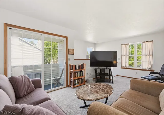4th image of 23135 Grist Mill Ct #29C, Olmsted Falls, OH 44138 | MLS# 5216849