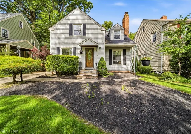 Homes for sale in Cleveland Heights, OH | 852 Englewood Rd, Cleveland Heights, OH 44121 | MLS# 5216993