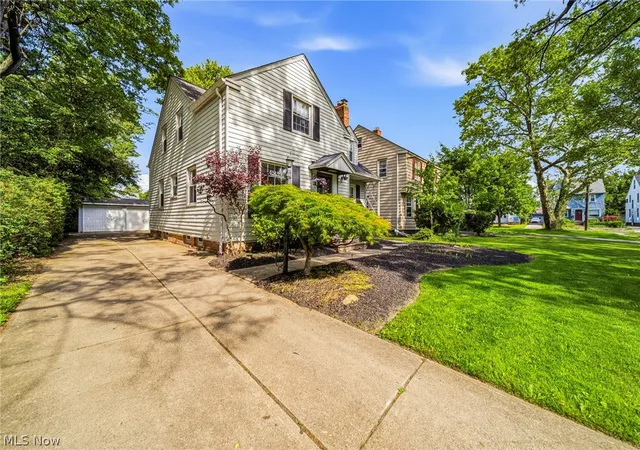 Homes for sale in Cleveland Heights, OH | 852 Englewood Rd, Cleveland Heights, OH 44121 | MLS# 5216993