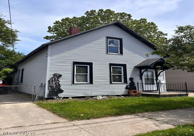 Photo 2 of Single family home for sale at 3237 W 30th Street, Cleveland, OH 44109 | MLS# 5215718 | Listing updated on 2026-08-13