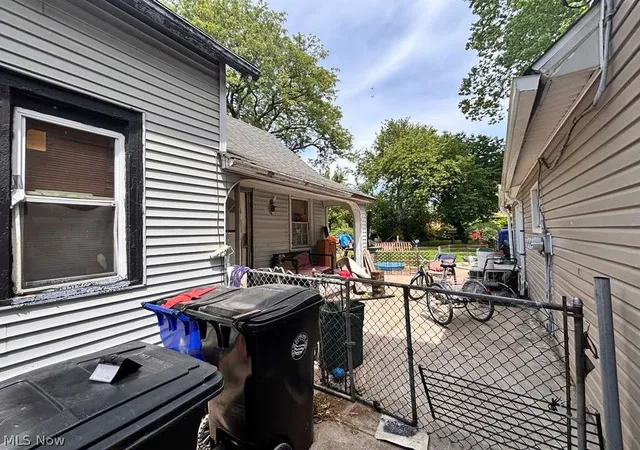 Photo 3 of Single family home for sale at 3237 W 30th Street, Cleveland, OH 44109 | MLS# 5215718 | Listing updated on 2026-08-13