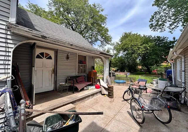 Photo 3 of Single family home for sale at 3237 W 30th Street, Cleveland, OH 44109 | MLS# 5215718 | Listing updated on 2026-08-13