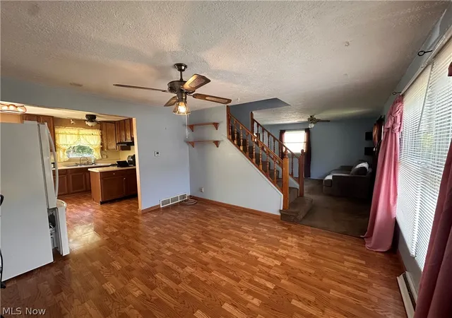 Photo 3 of Sale Pending at 146 Berkley St, Akron, OH 44305 | MLS# 5217049 | Listing updated on 2026-08-23