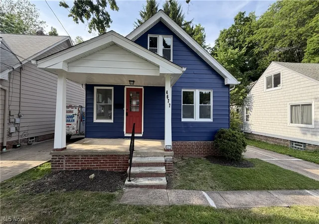 Homes for sale in South Euclid, OH | 4677 Liberty Rd, South Euclid, OH 44121 | MLS# 5217385