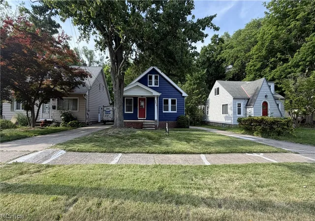 Homes for sale in South Euclid, OH | 4677 Liberty Rd, South Euclid, OH 44121 | MLS# 5217385