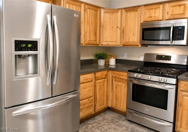 Photo 3 of Single family home for sale at 2700 Core Rd, Parkersburg, WV 26104 | MLS# 5216857 | Listing updated on 2026-07-15