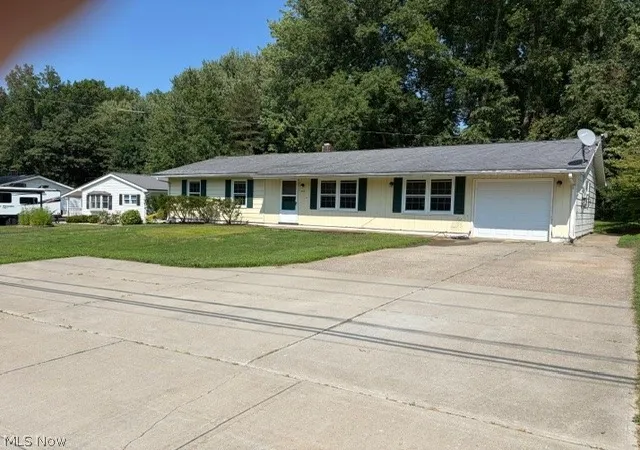 Photo 2 of Sale Pending at 433 Fairgrounds Rd, Painesville, OH 44077 | MLS# 5217053 | Listing updated on 2026-08-28
