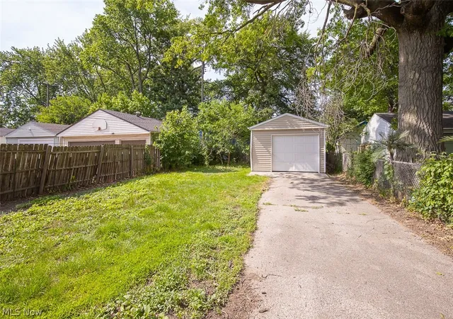 32nd image of 4507 Bridgeview Ave, Newburgh Heights, OH 44105 | MLS# 5217332