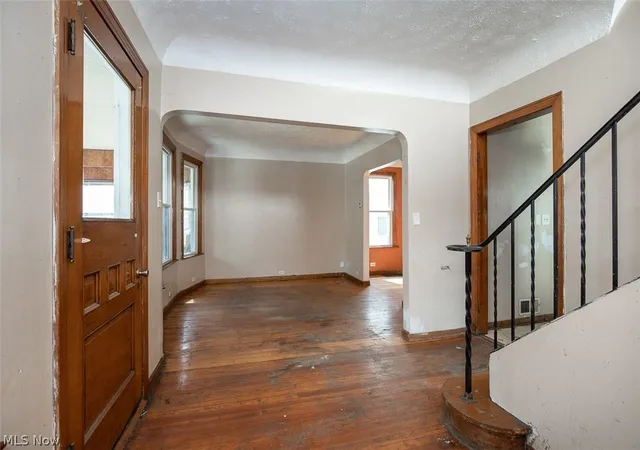 5th image of 4507 Bridgeview Ave, Newburgh Heights, OH 44105 | MLS# 5217332
