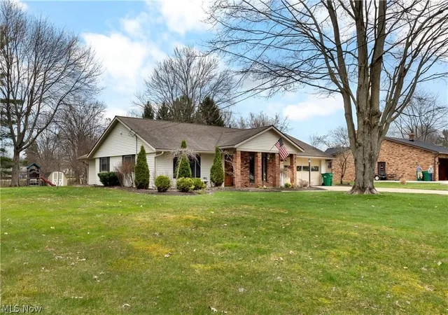 3rd image of 391 Kathleen Dr, Jefferson, OH 44047 | MLS# 5217501
