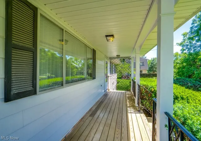 Photo 3 of Sale Pending at 209 Shiawassee Ave, Fairlawn, OH 44333 | MLS# 5216498 | Listing updated on 2026-08-05